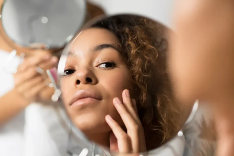 Acidul hialuronic, un aliat pentru pielea uscată - articol miumlab Romania